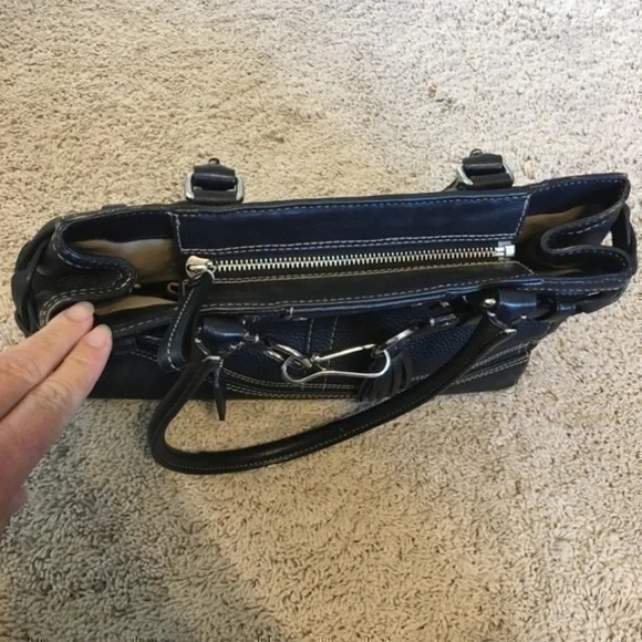 Coach black pebbled leather purse - Picture 12 of 16